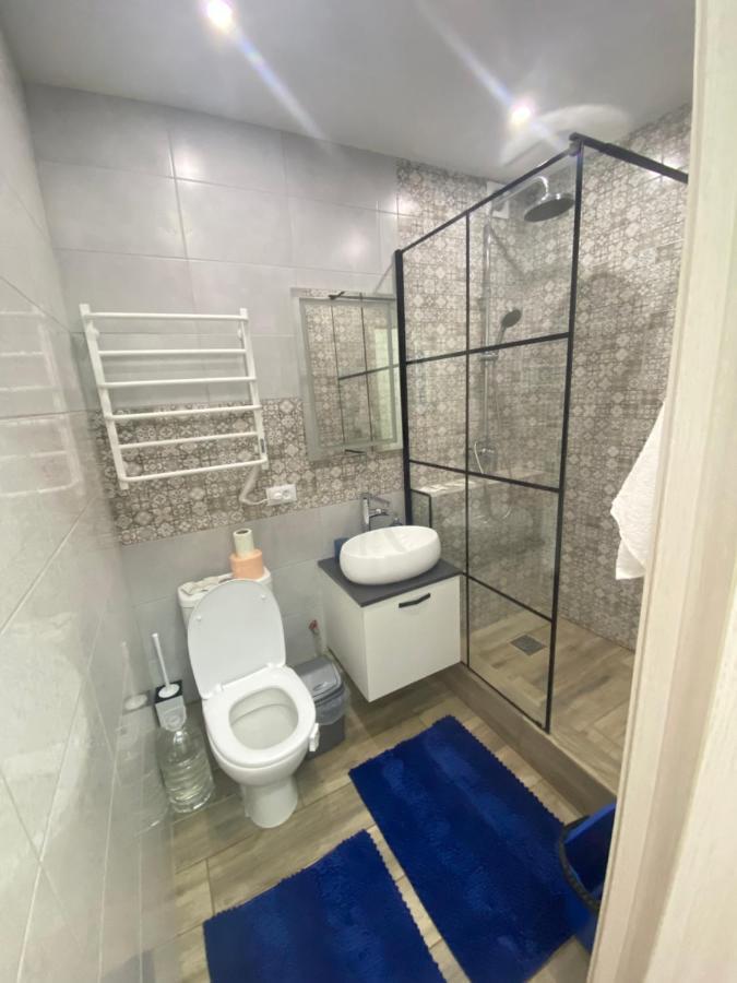 Люкс Апартаменти «Д.І.М.» Kamianets-Podilsky Extérieur photo